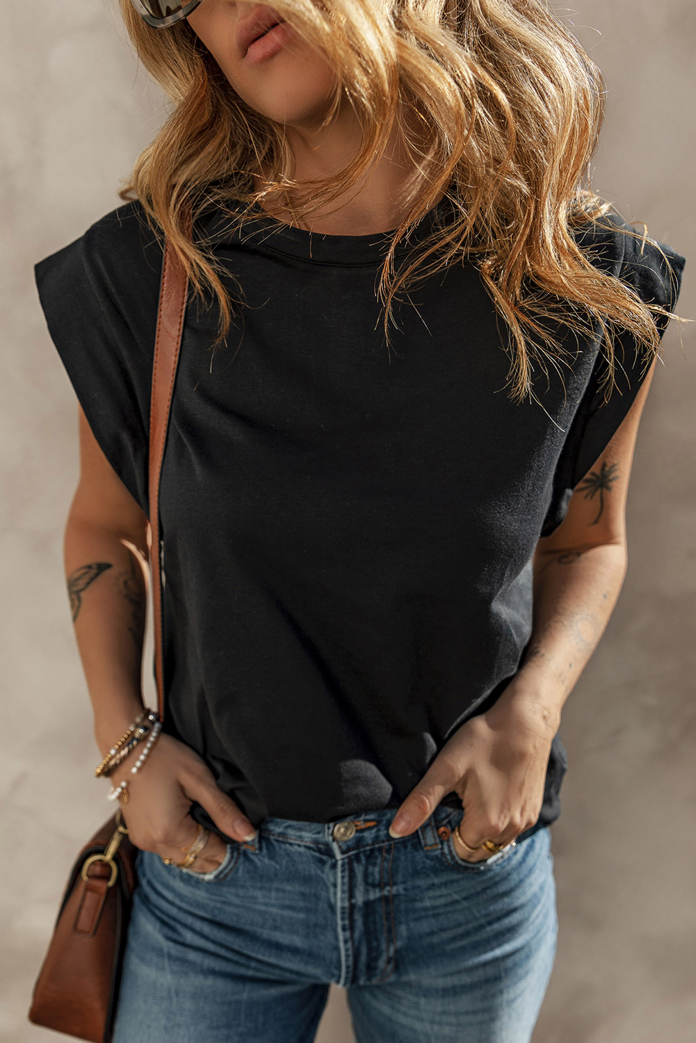 Black Cuffed Armhole Loose Tank Top