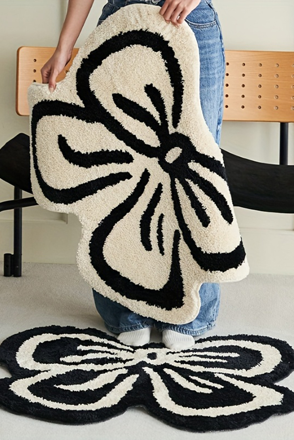 White Bowknot Pattern Irregular Soft Door Mat