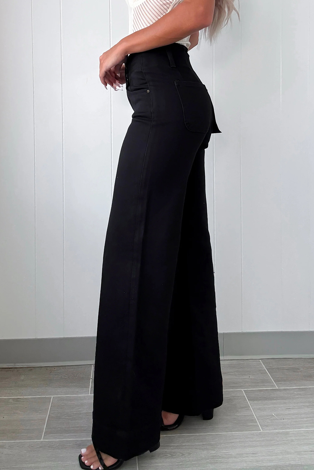 Bonbon 2-Button High Waist Flared Bottom Jeans