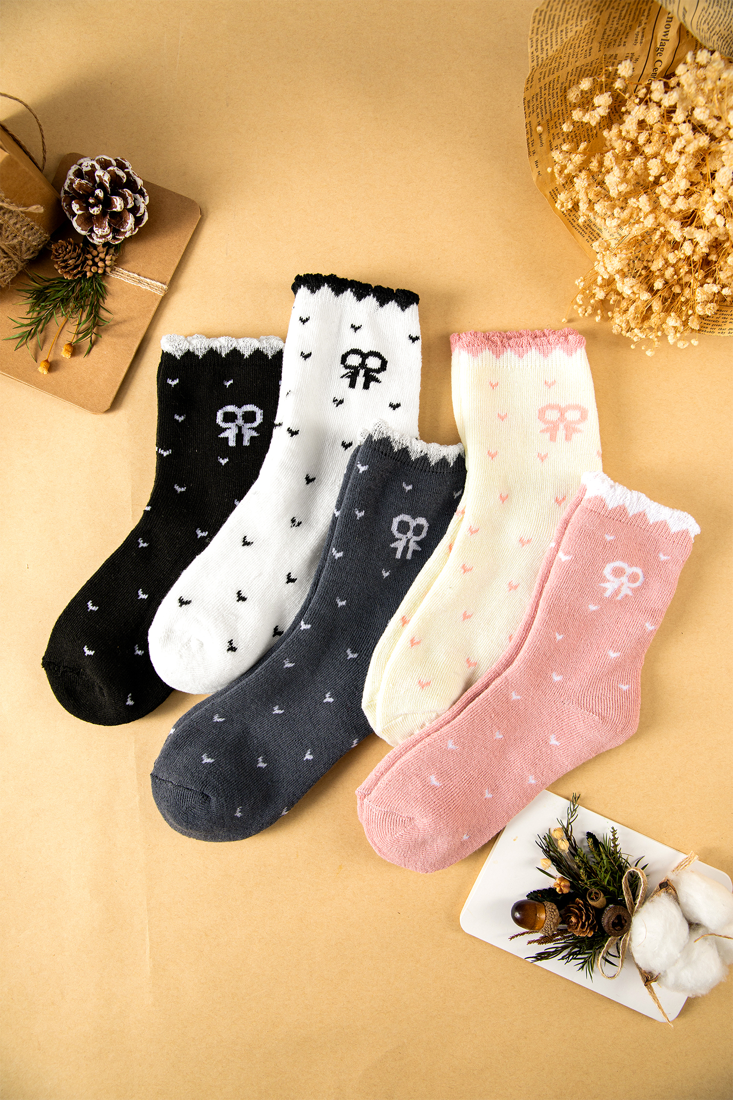 White 5 Pairs Cute Bow Tiny Hearts Printed Crew Socks