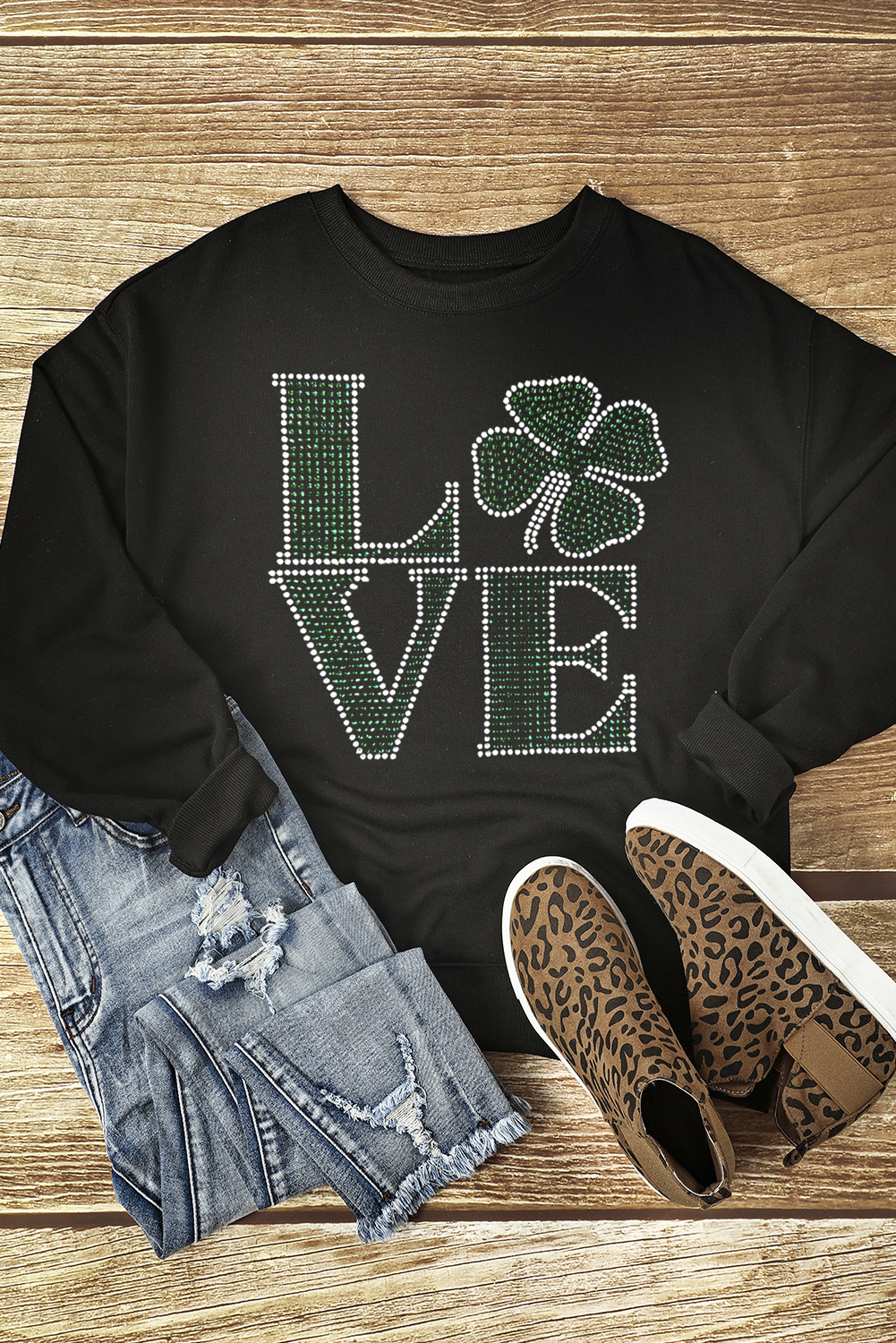 Black Rhinestone LOVE Clover Graphic St Patricks Pullover Sweatshirt