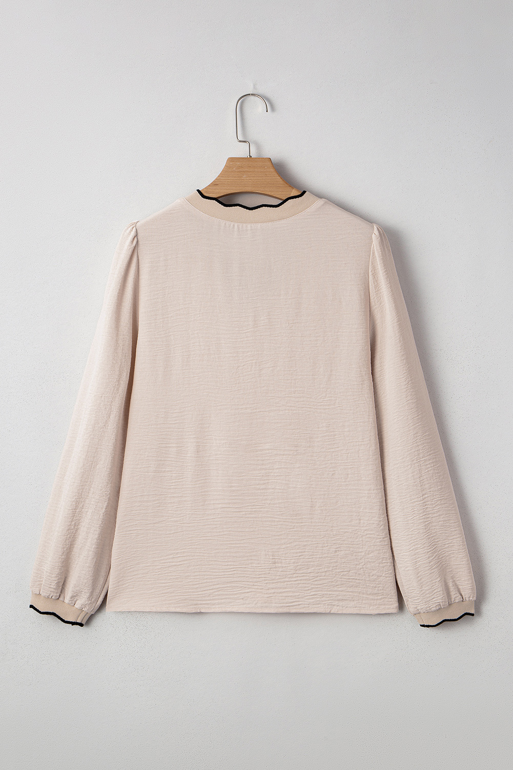 Jet Stream Contrast Scallop Trim V Neck Long Sleeve Blouse