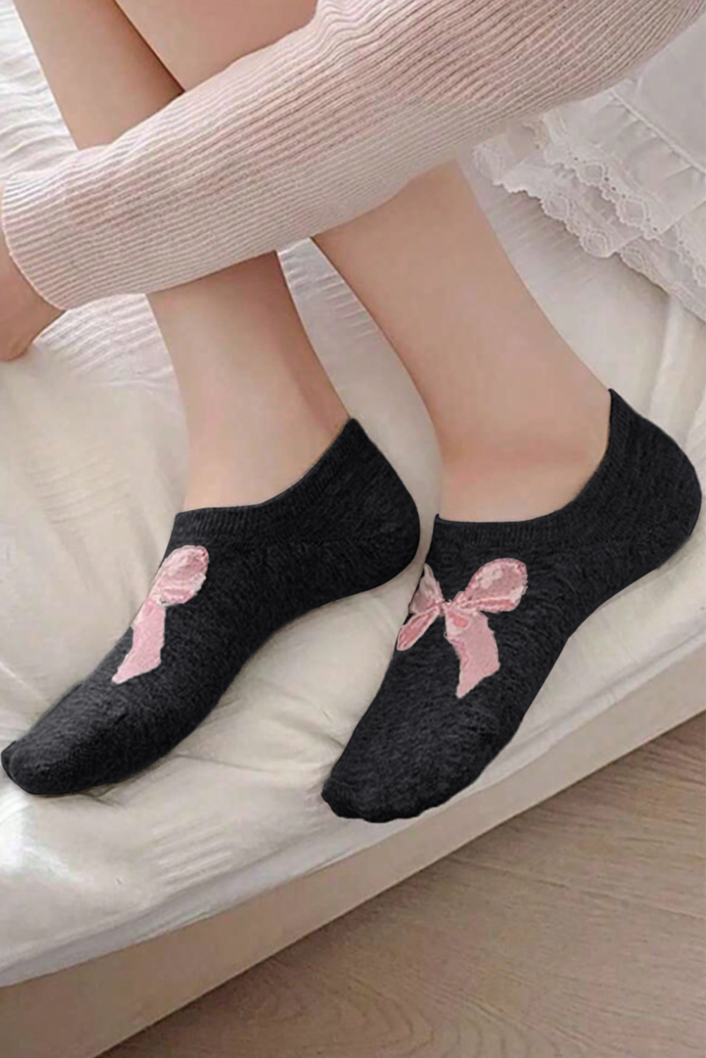 Gray Bow Knot Soft No Show Socks