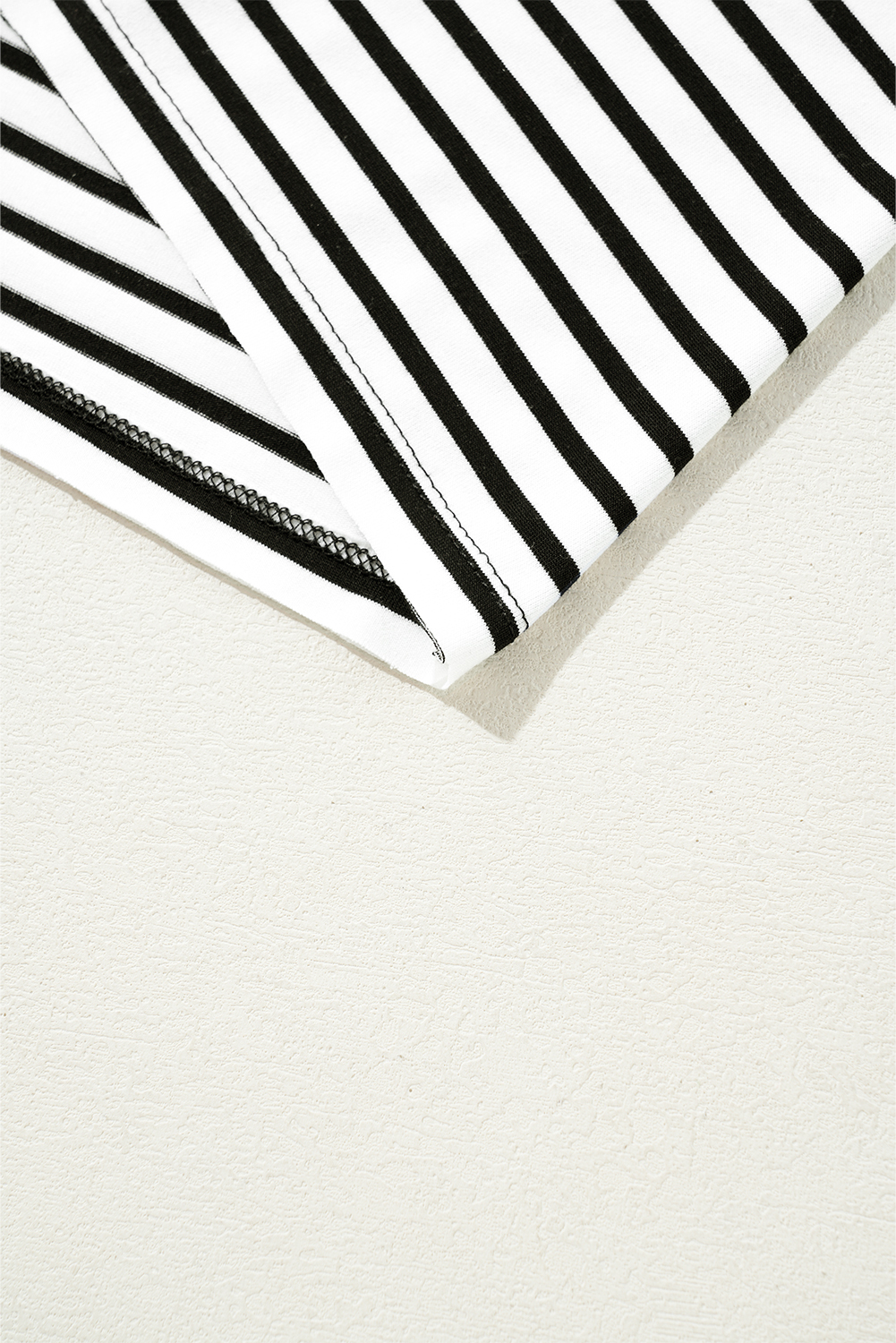 Red Stripe Chest Pocket Patch Round Neck Tank Top