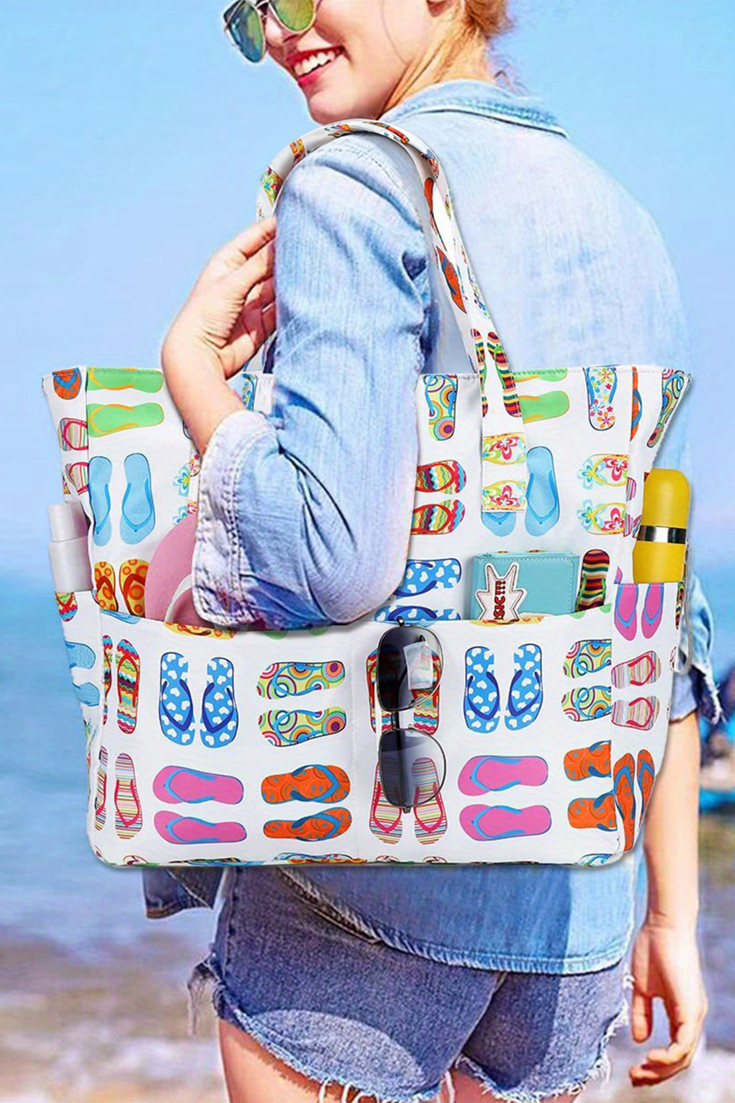 White Waterproof Slippers Pattern Beach Tote Bag