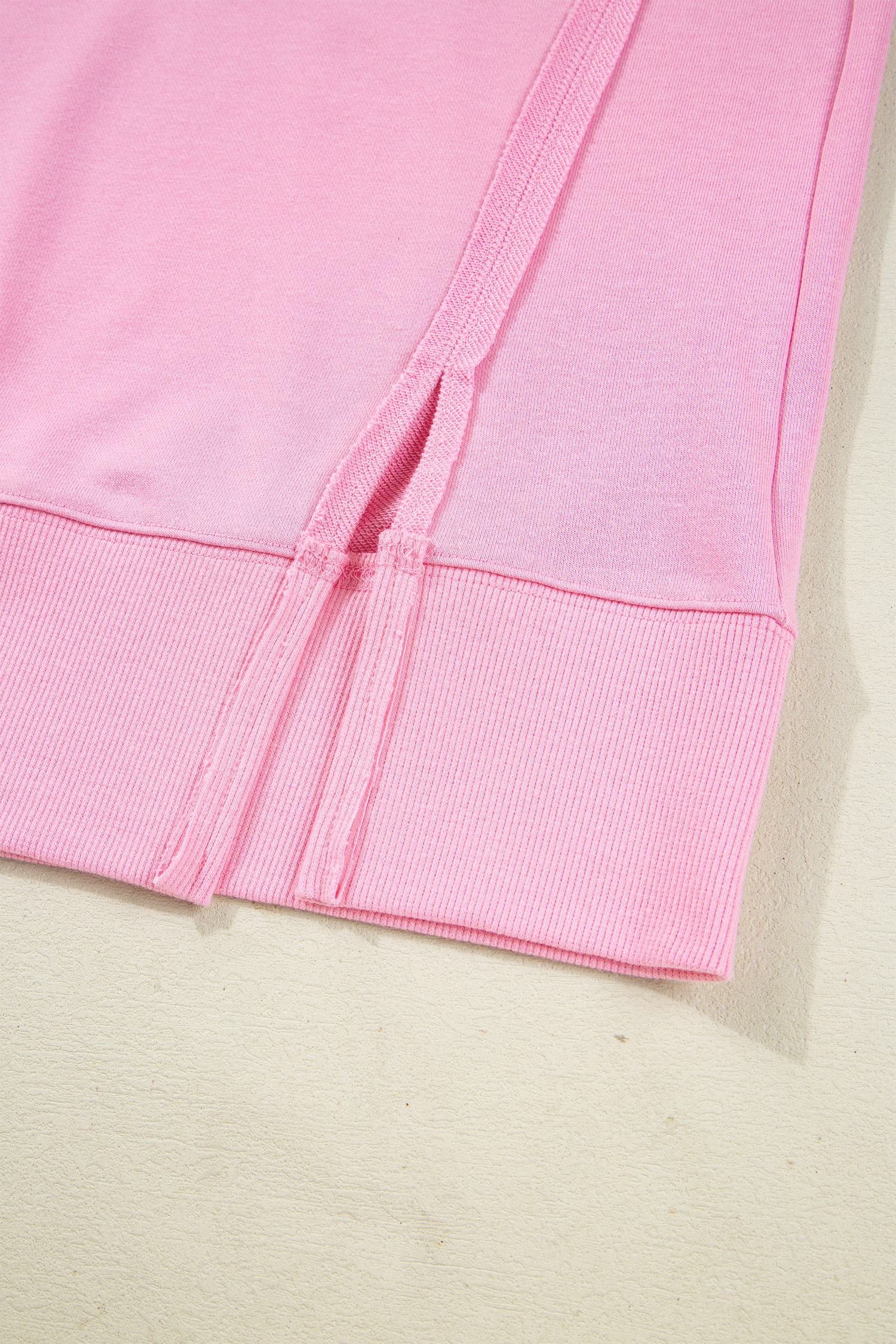 White Bow Sequin XOXO Letter Graphic Exposed Seam Baggy Sweatshirt