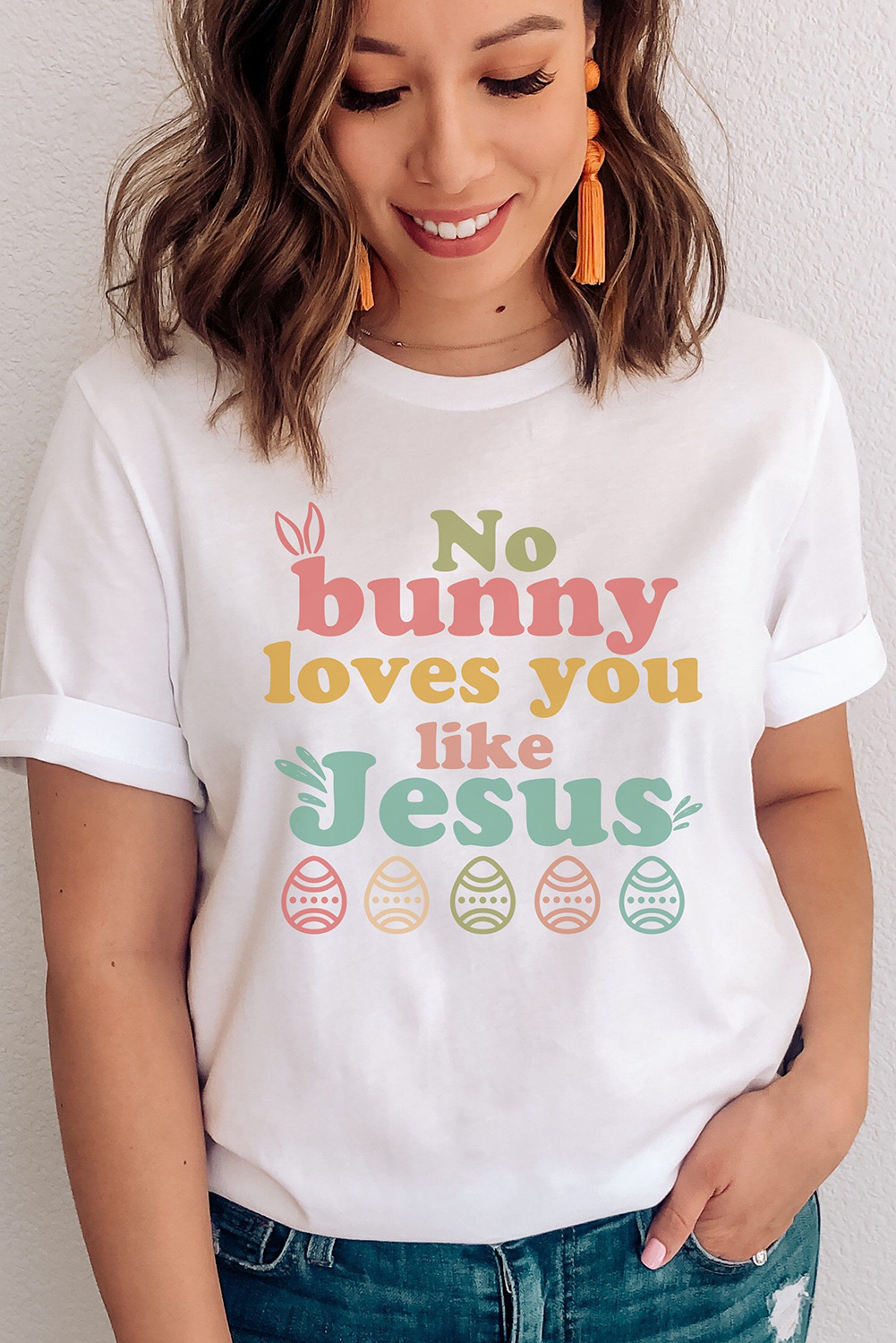 White No bunny loves you like Jesus Graphic Easter Day T-shirt