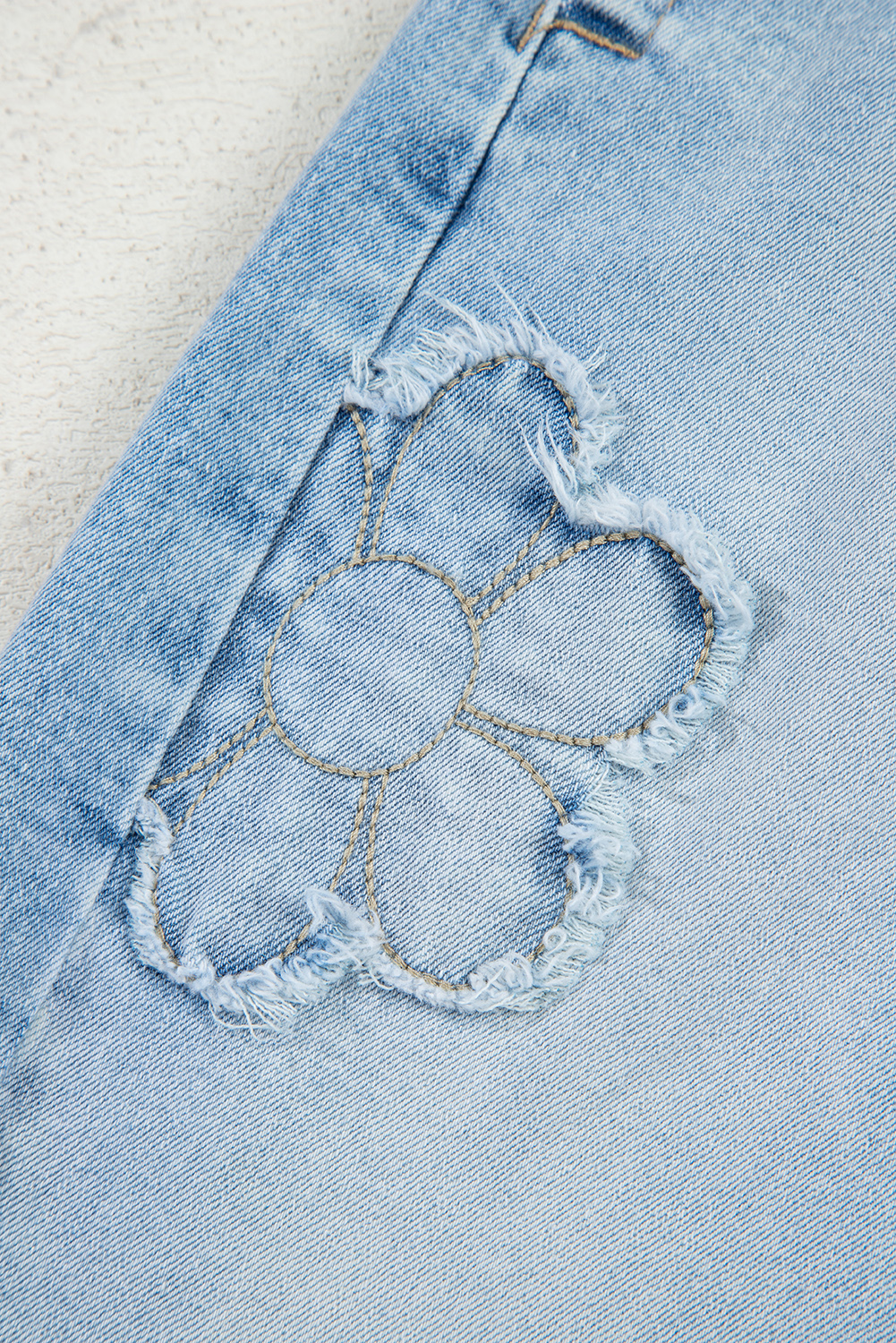 Beau Blue Flower Patched Light Wash Cropped High Waist Jeans